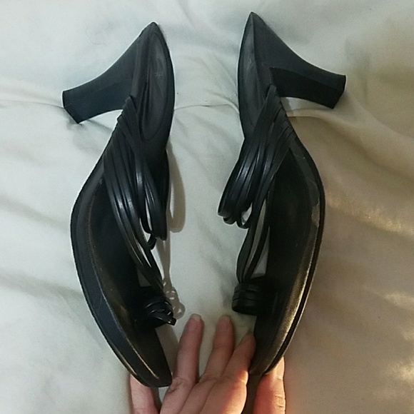 Shoes - Picture 2 of 3